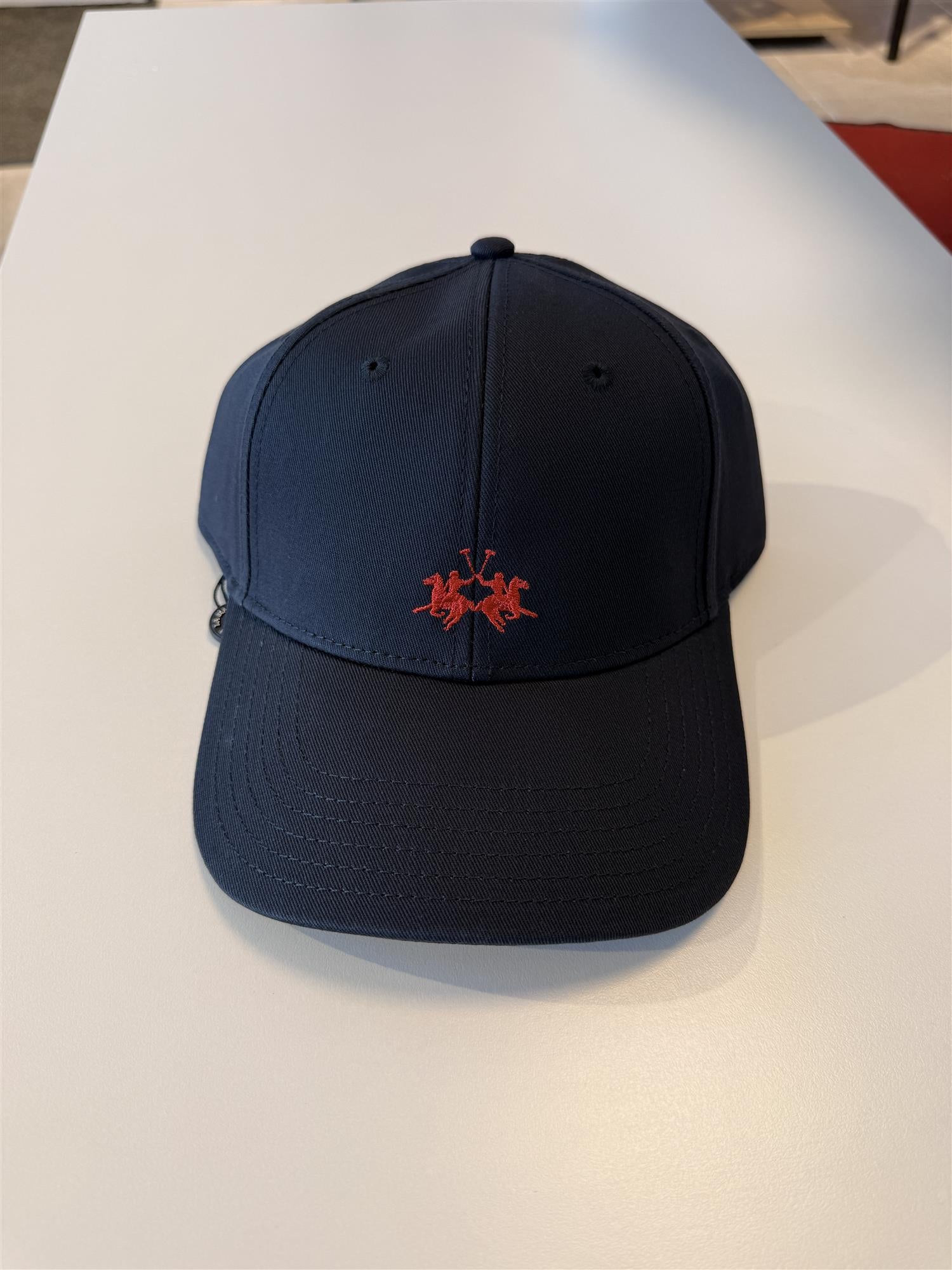 Kennys retail