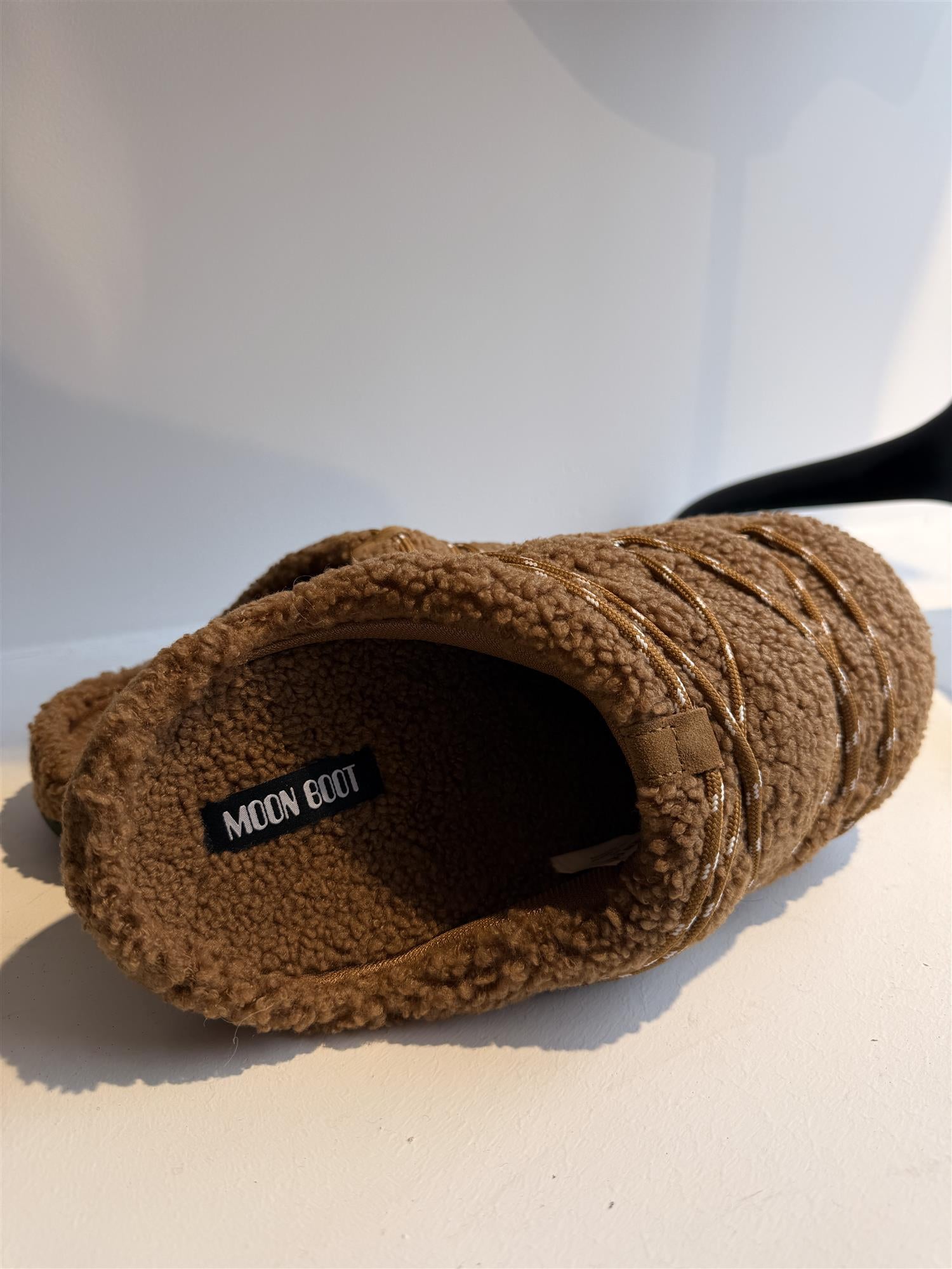 Image of MB Teddy Slipper Cognac