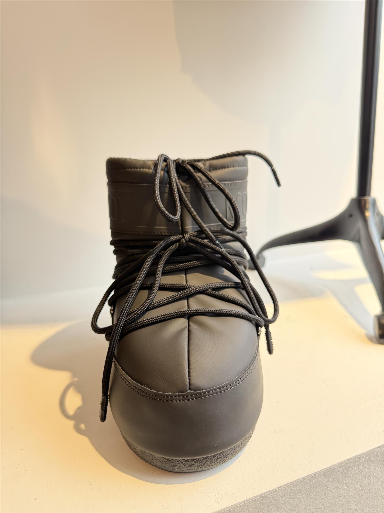 Image of MB Icon Low Rubber Black